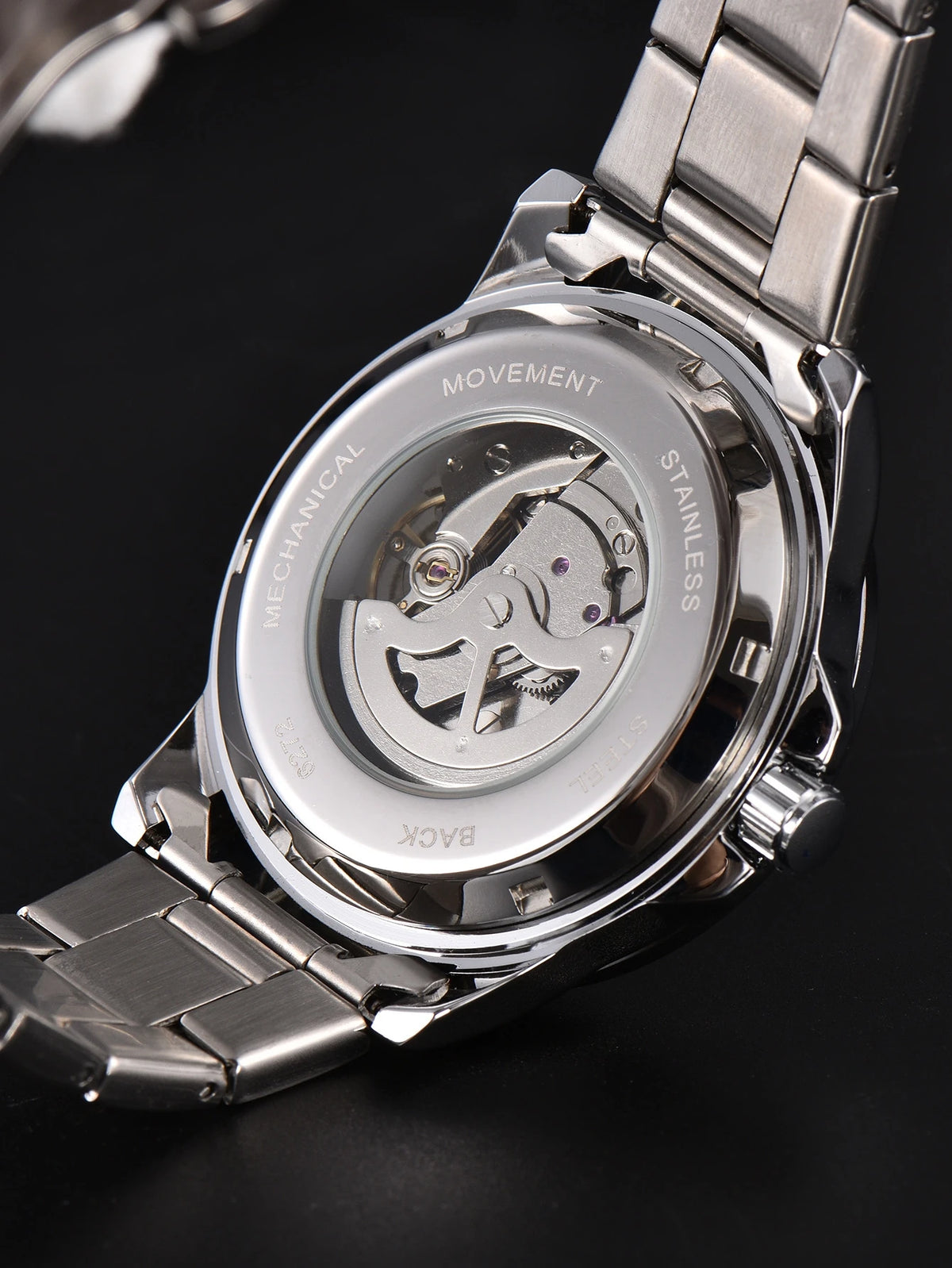 Tonneau automatic watch bracelet